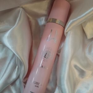 Perfumed Spray Isabelle La Belle Inspiração Yara de Lattafa 300ML